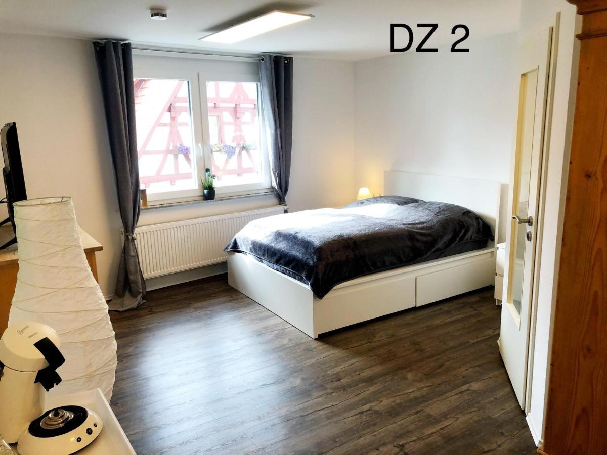 Lisas Gästehaus Neckartenzlingen Exterior foto